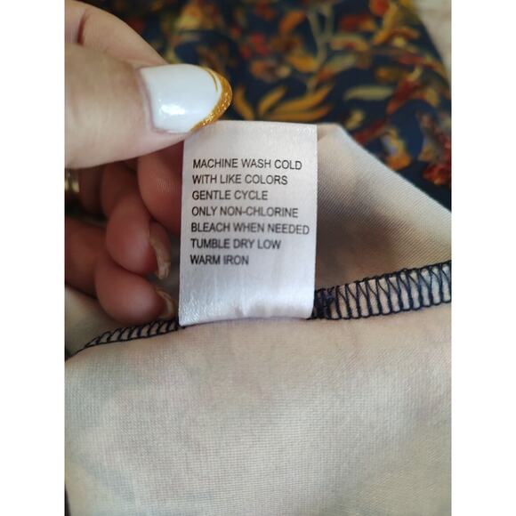 Appleseeds Floral Tshirt Dress Large - Picture 14 of 14